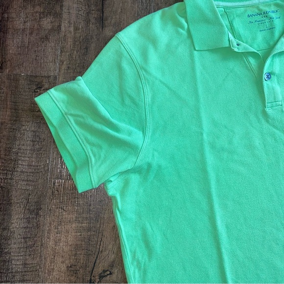 Banana Republic Bright Green Polo | L - Picture 4 of 6